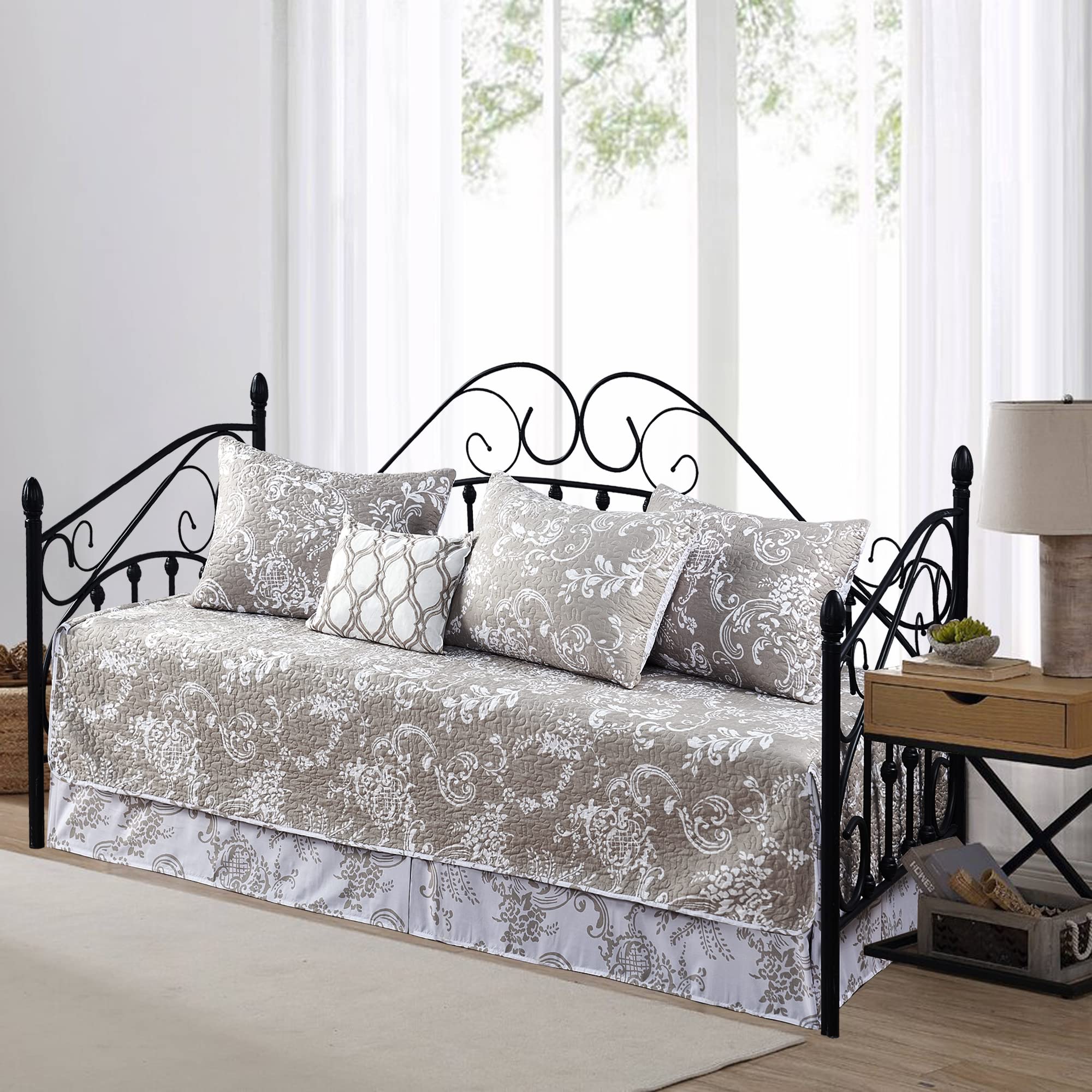Amazon.com: HESTIN Boho Daybed Cover Set with Bedskirt and Shams